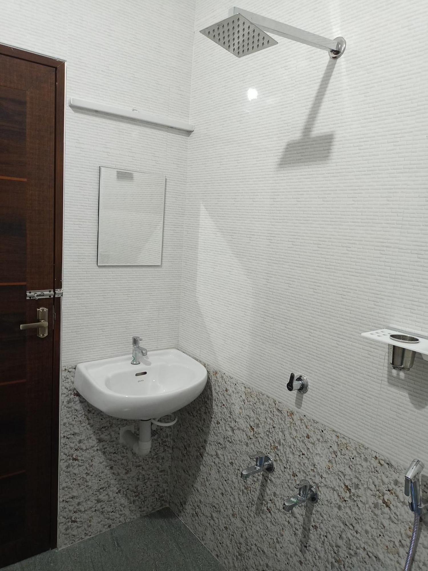 The Celeste Inn ואגאמון מראה חיצוני תמונה