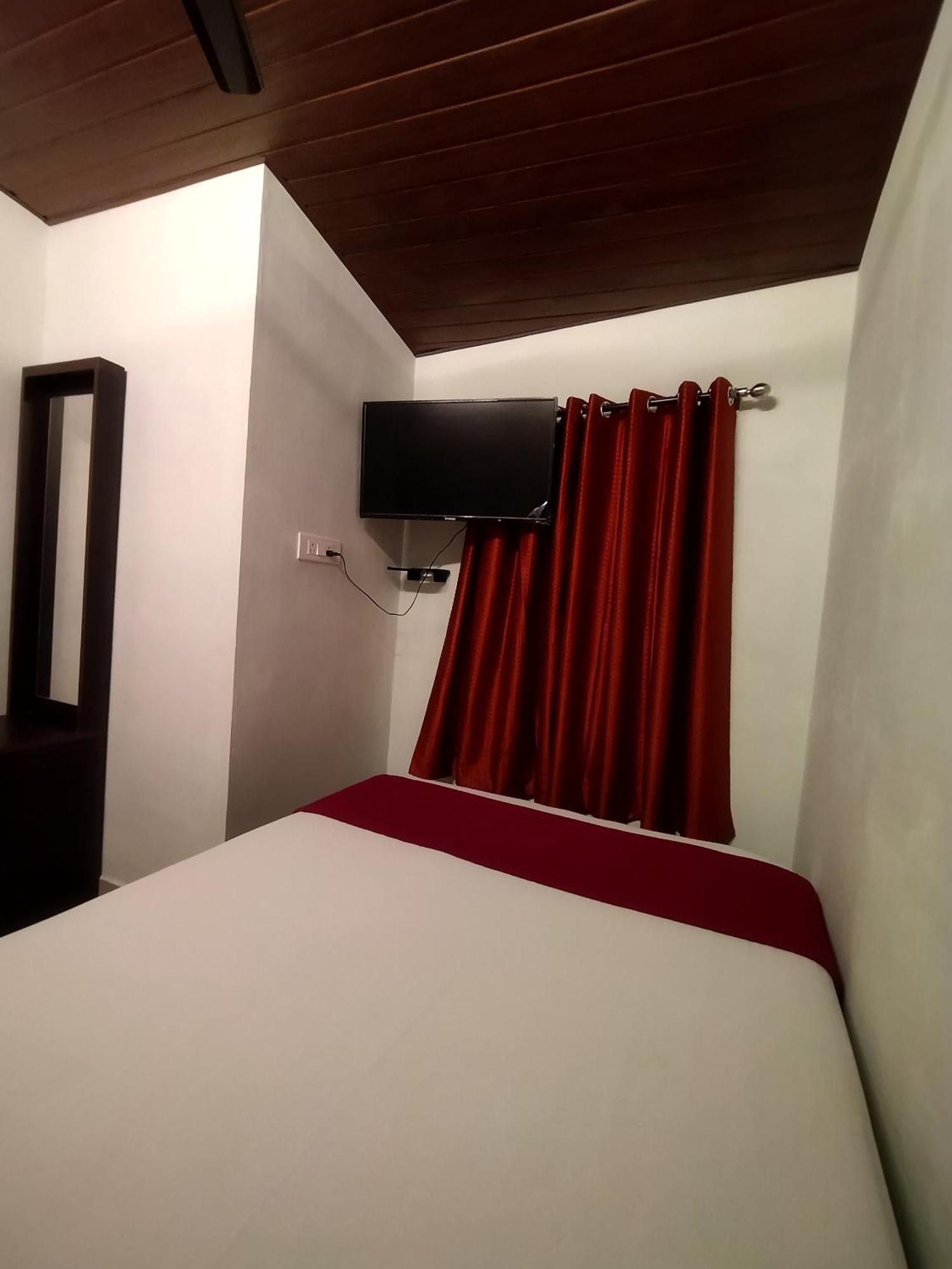 The Celeste Inn ואגאמון מראה חיצוני תמונה