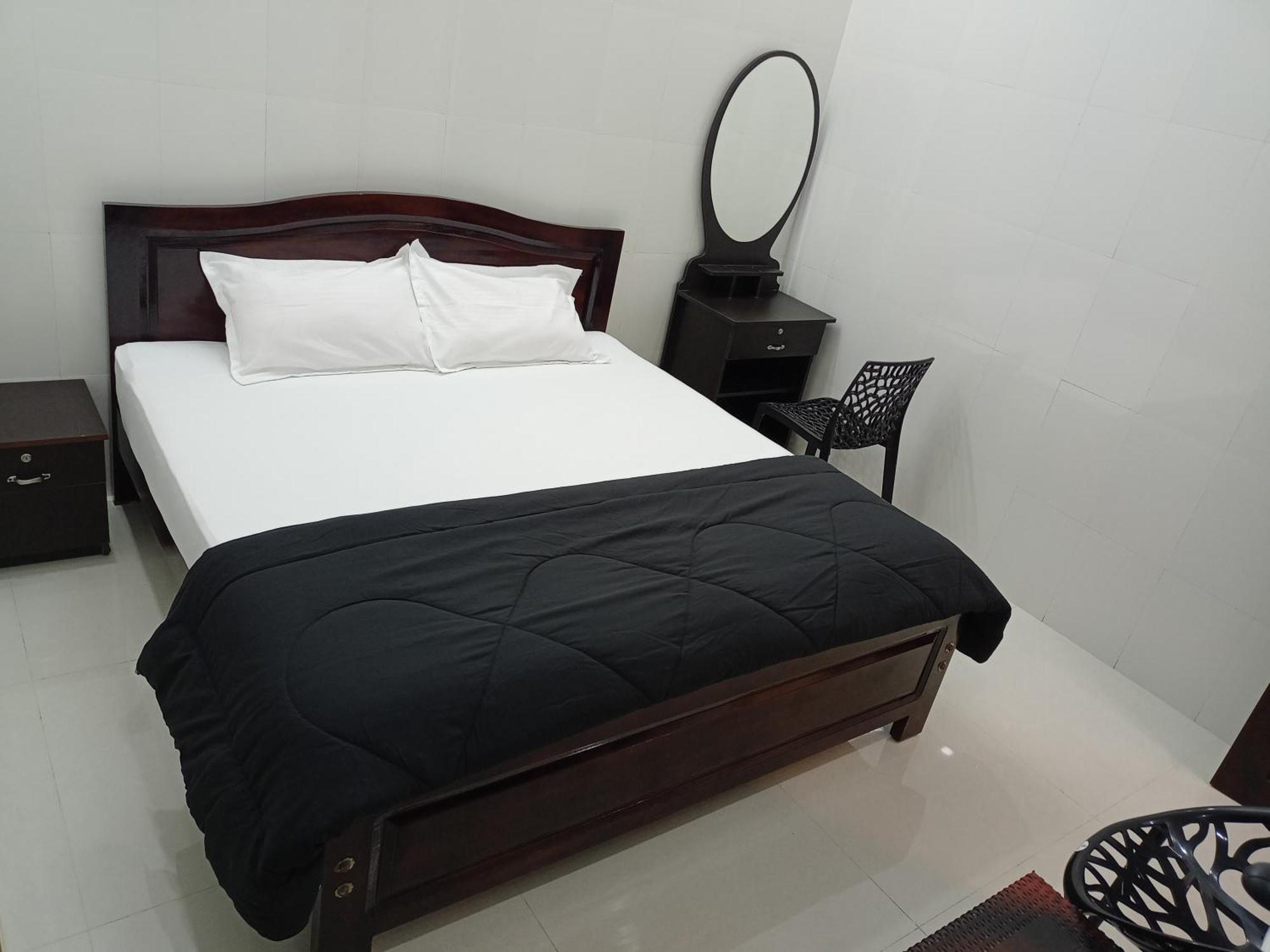 The Celeste Inn ואגאמון מראה חיצוני תמונה